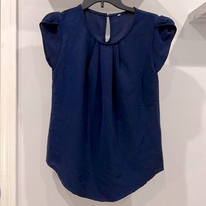 💙Cute Navy Blue blouse in Size: Small
